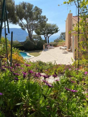 villa les nefliers vue panoramique mer et plage à pied